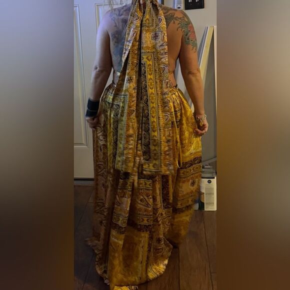 Vibrant Yellow and Brown Halter Dress NWOT - Fasion Nova - Picture 10 of 12